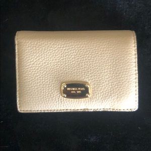 Small folding wallet